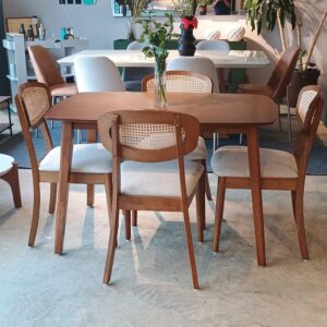 JUEGO DE COMEDOR 4 SILLAS COLOR MARRON