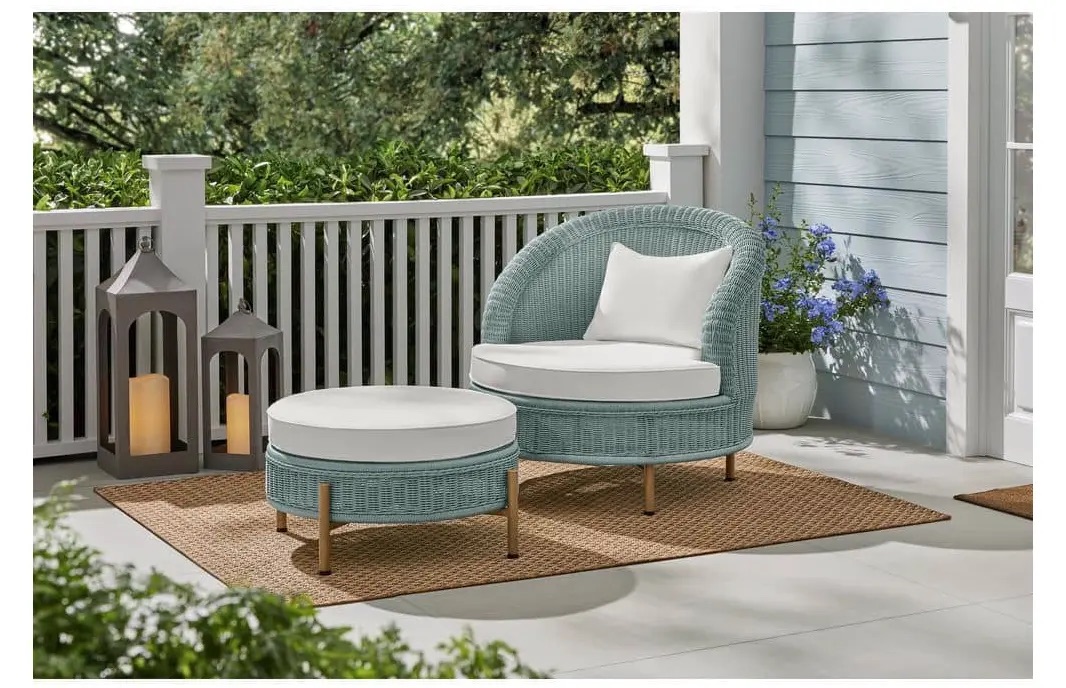 Sillón de exterior de mimbre con ottoman
